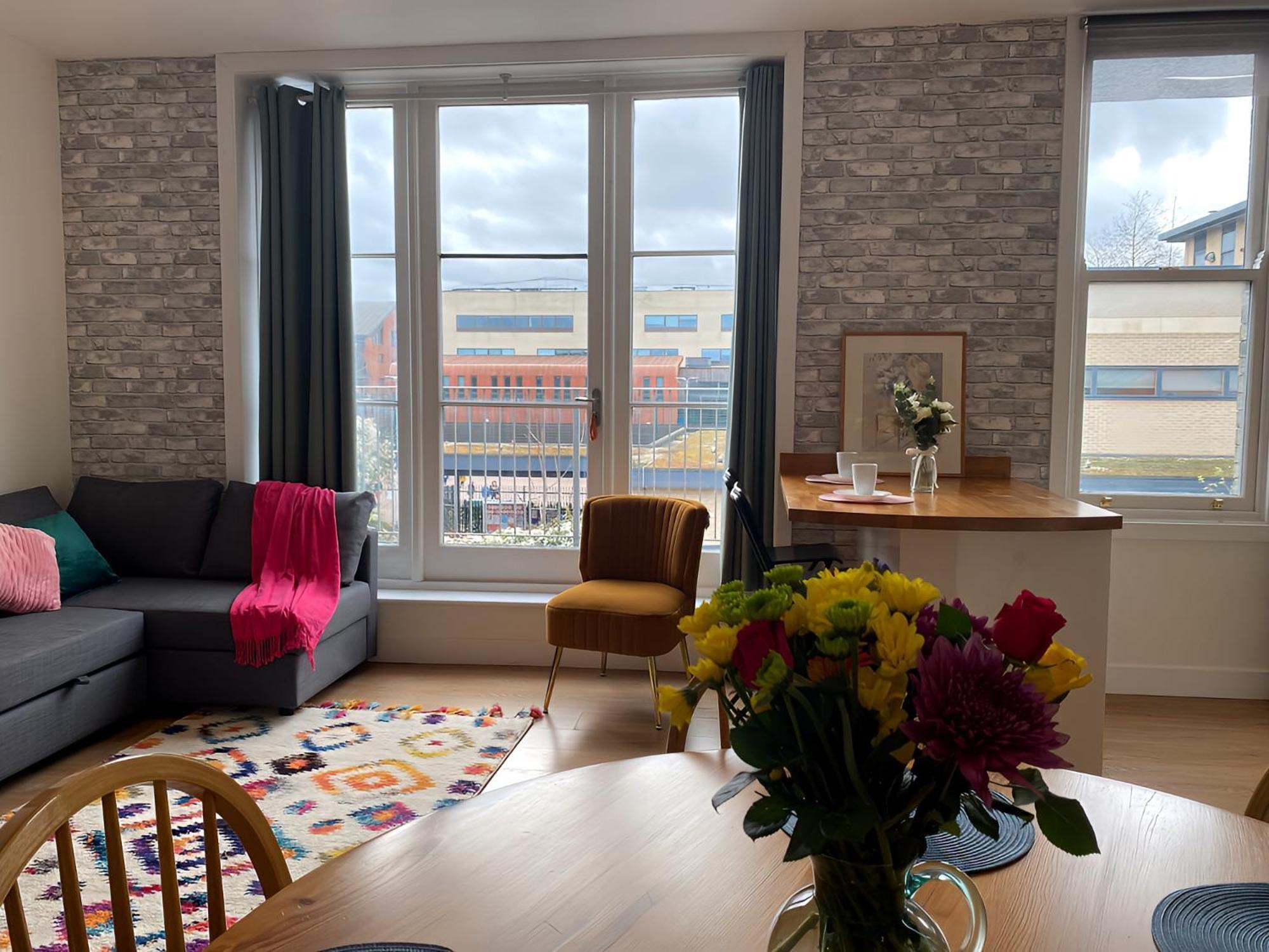 Cambridge Stays Diamond 2Br Apartment-Central-Parking-Walk To City & Train Station Eksteriør bilde